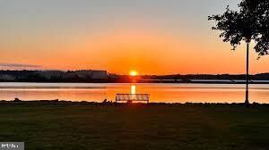 Building Photo - 6618 Boulevard View