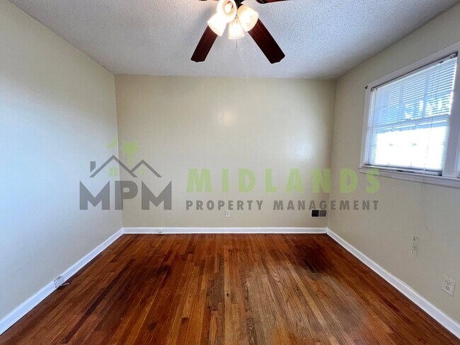 Building Photo - 1217 Faraway Dr