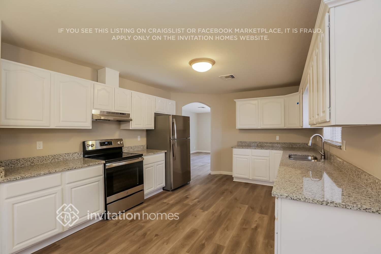 Building Photo - 818 E Ardmore Rd