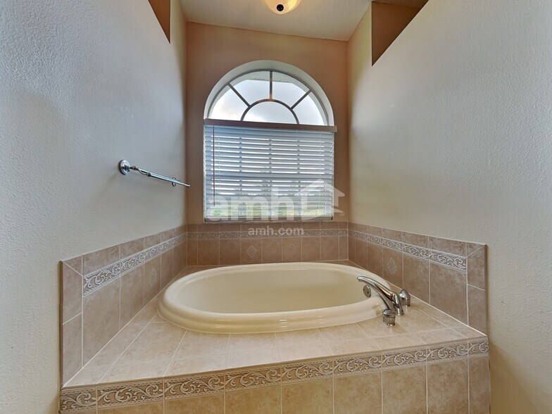 Building Photo - 8452 Fenholloway Ct