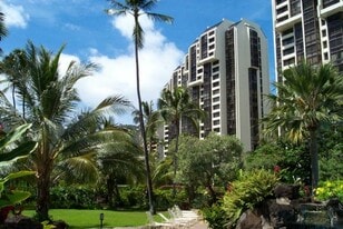 Building Photo - 521 Hahaione St