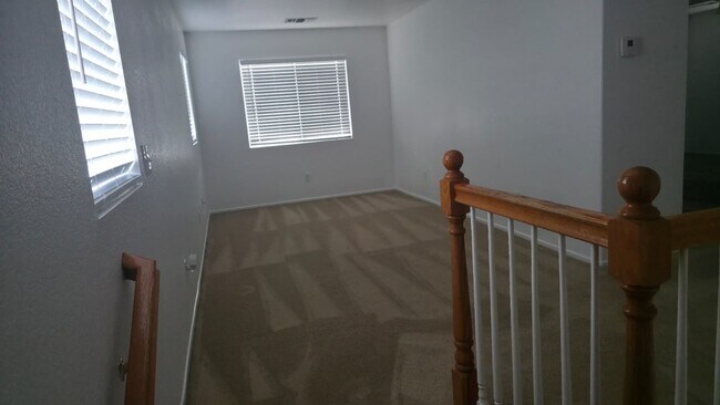 Building Photo - 316 Jackrabbit Dr