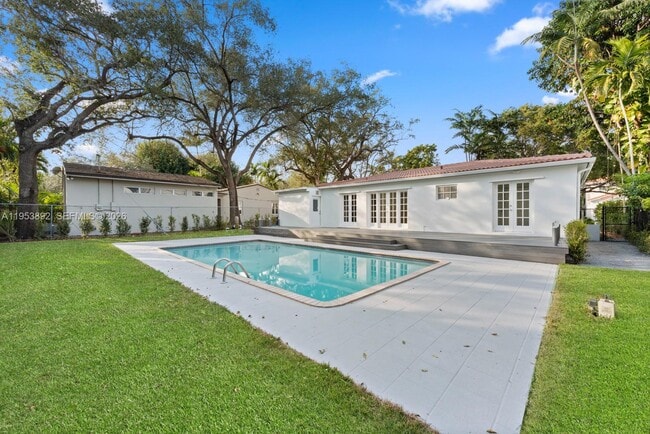 Building Photo - 4080 Hardie Ave