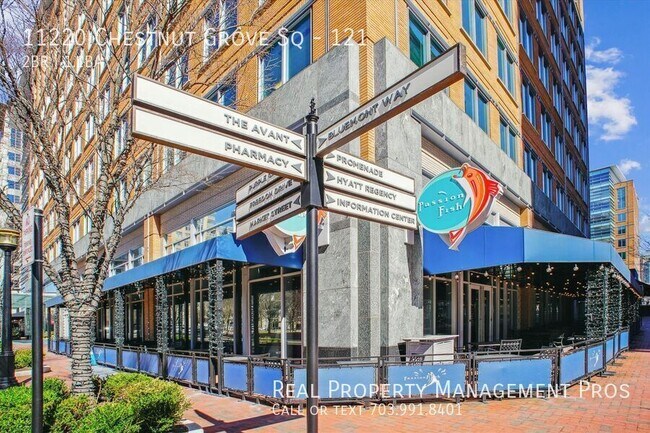 Building Photo - 11220 Chestnut Grove Square