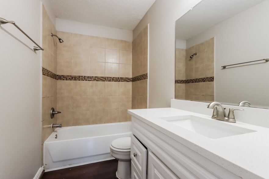 Building Photo - 6407 Crim Ct