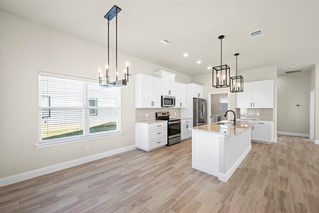 Building Photo - 604 Adeline Dr