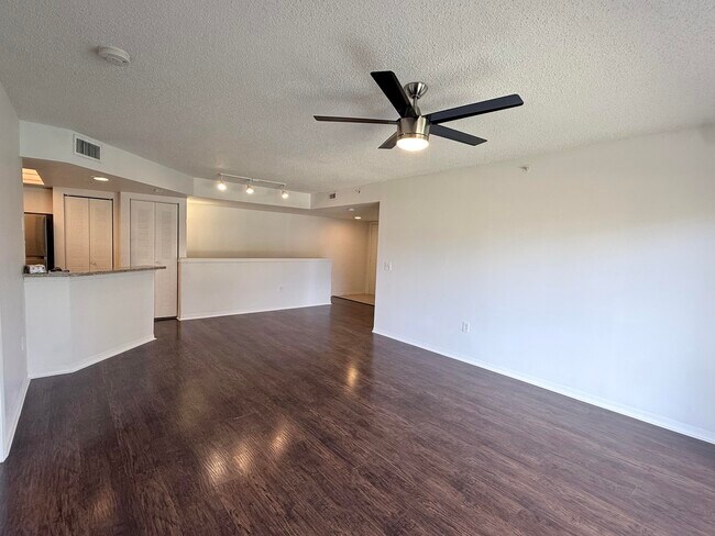 Building Photo - 4175 N Haverhill Rd