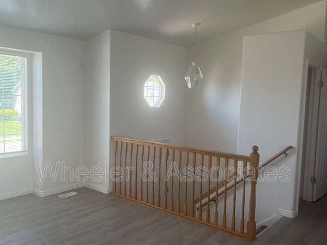 Building Photo - 5456 S 4125 W