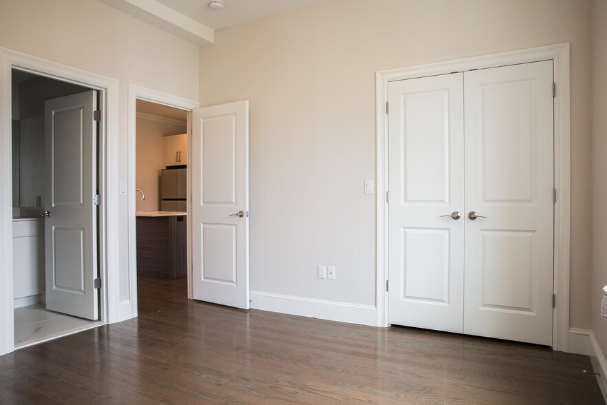 Building Photo - 12 Harvard Terrace