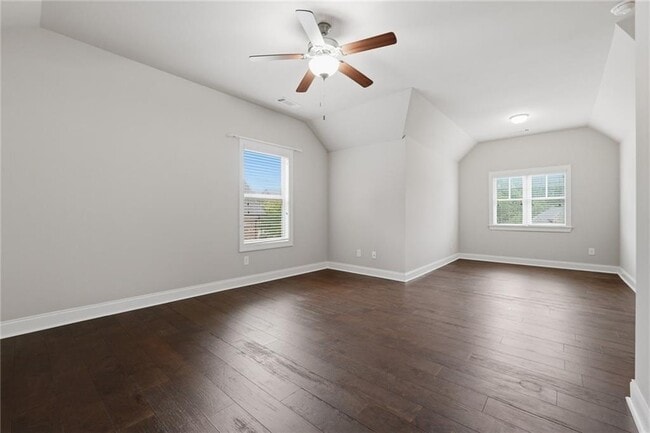 Building Photo - 710 Deer Holw Trce