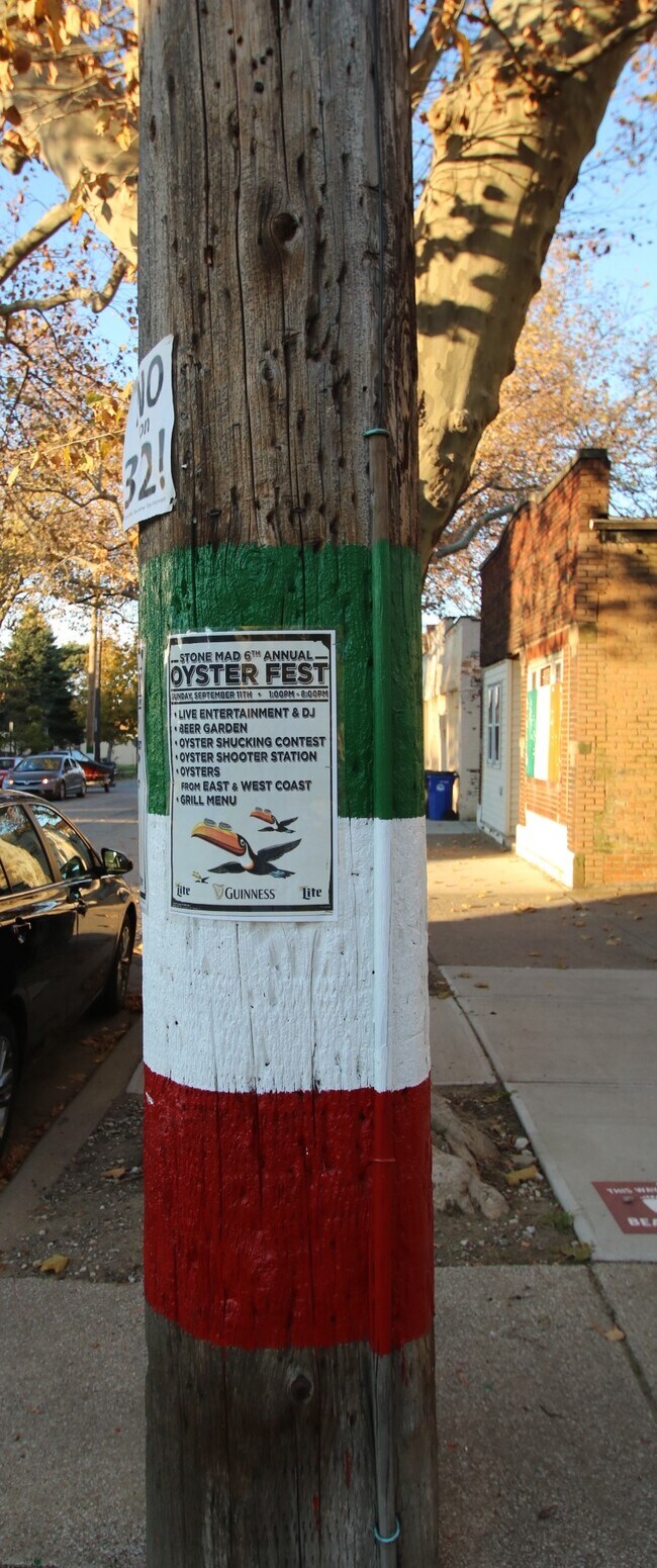 Building Photo - 1345 W 65th St