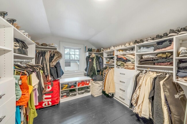 Building Photo - 67 Hillcrest Rd