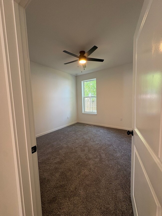 Building Photo - Park Indy: 2-Bedroom Flat