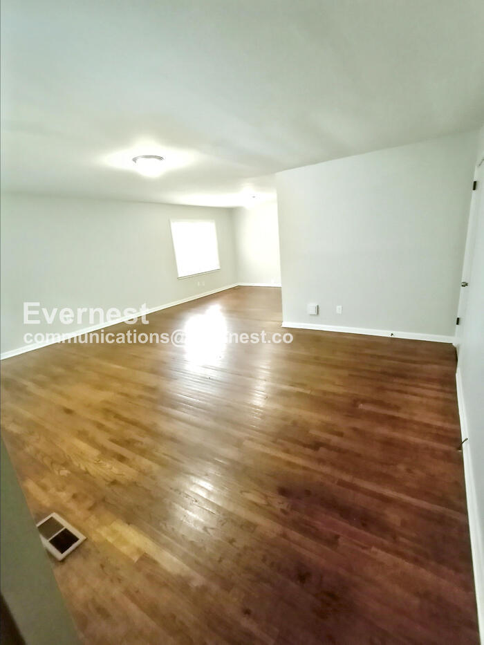 Building Photo - 961 Elizabeth Dr