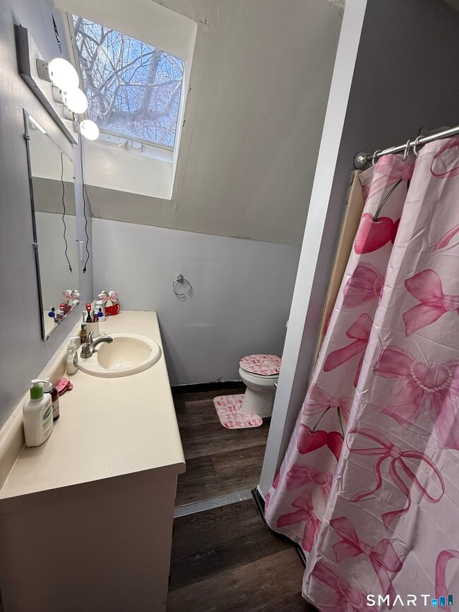 Building Photo - 74 George St