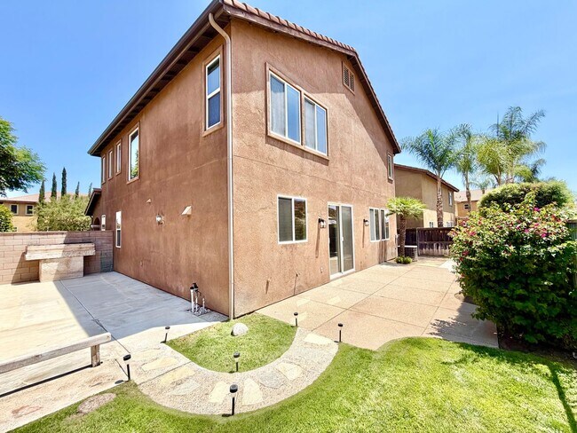 Building Photo - 31165 Hidden Lake Rd