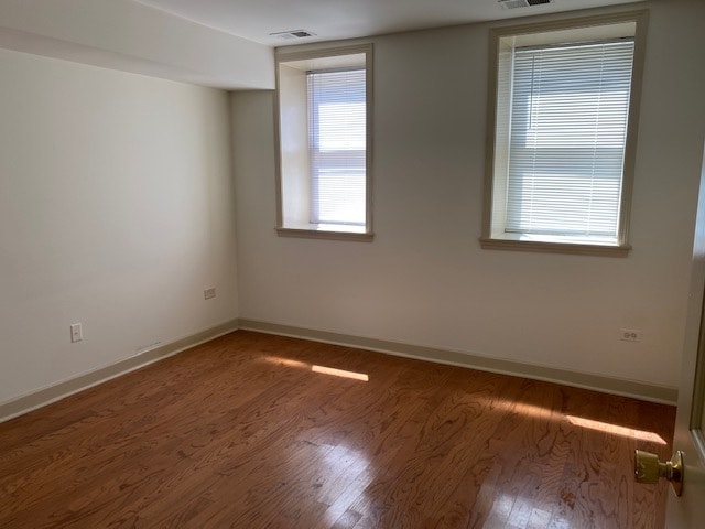 Building Photo - 827 N Wood St