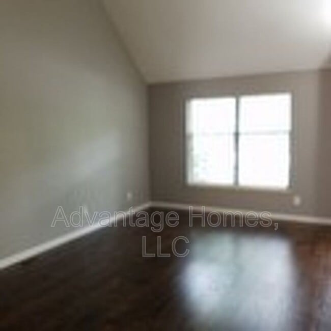 Building Photo - 304 W 132 St