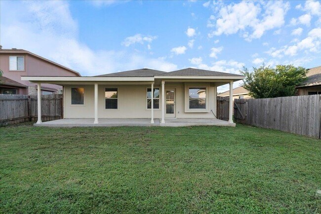 Building Photo - 1006 Gentry Dr
