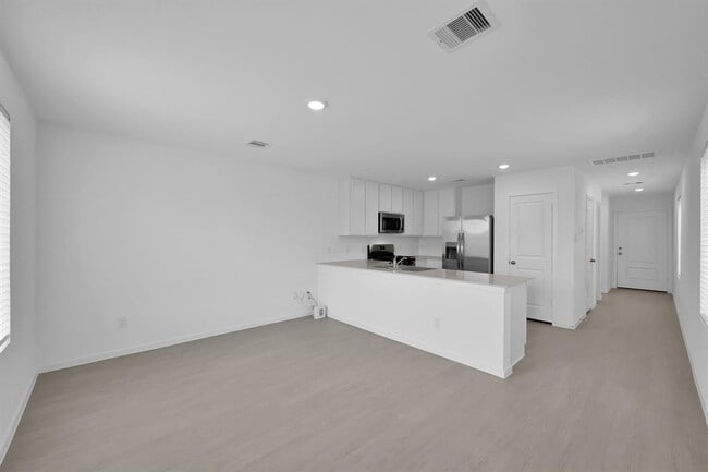Building Photo - 18271 Via Aurelia Dr