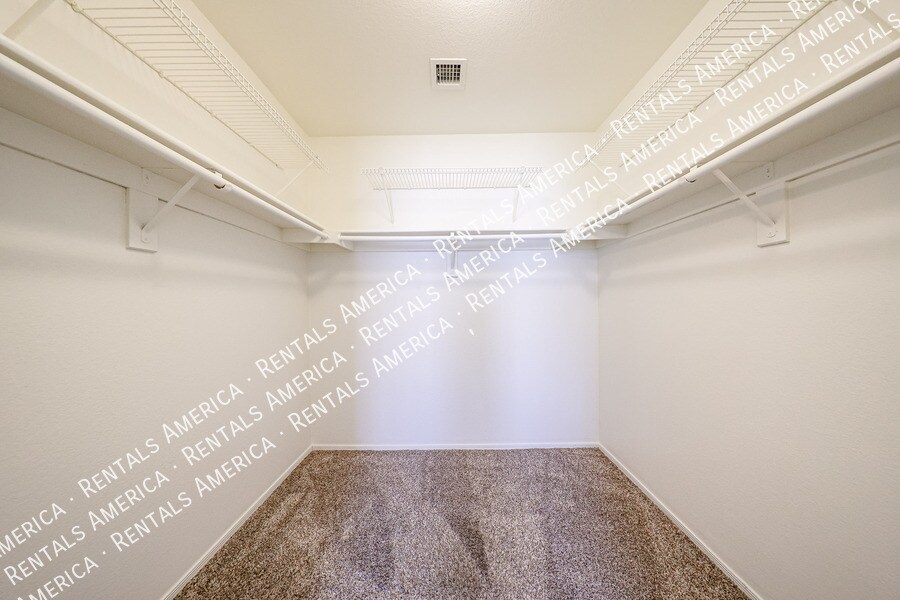 Building Photo - 2454 E Orchid Ln