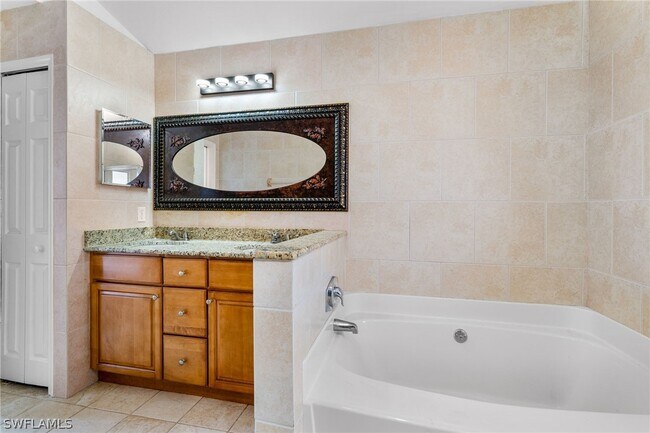 Building Photo - 1715 NE 2nd Ave