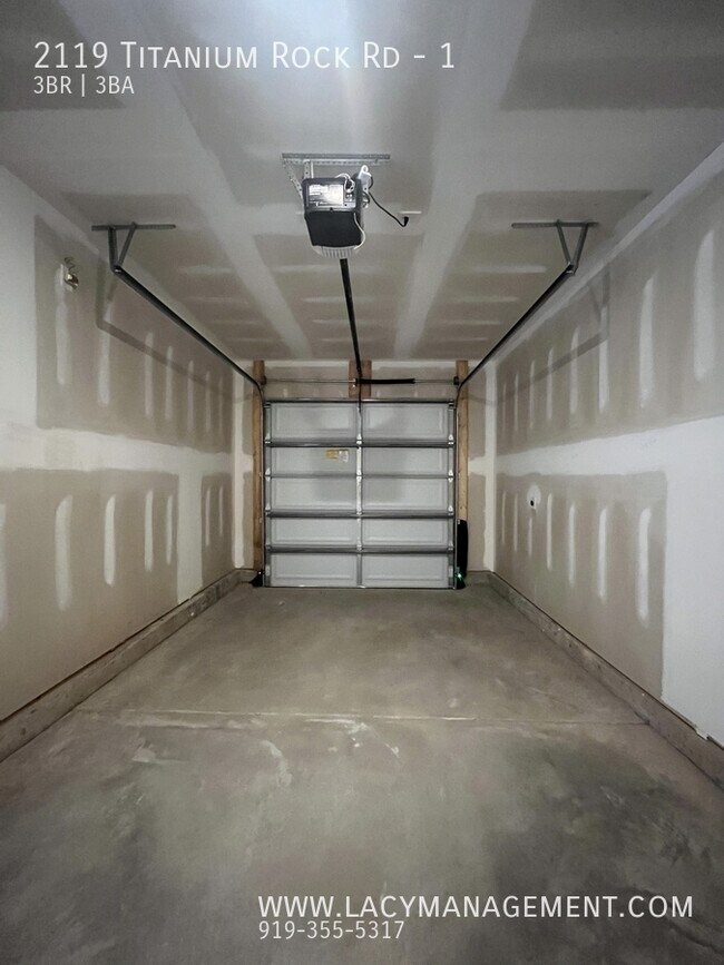 Building Photo - 2119 Titanium Rock Rd