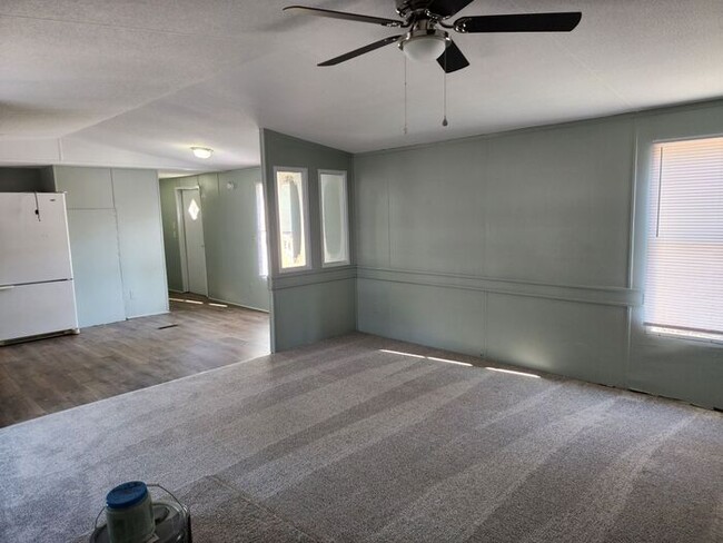 Building Photo - 25 Patton Ln