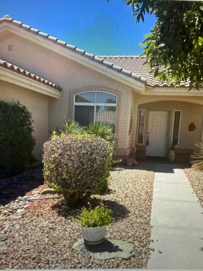 Building Photo - 78945 Champagne Ln