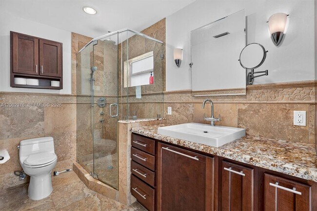 Building Photo - 16840 SW 87th Ave