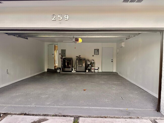 Building Photo - 259 Kansas Ave