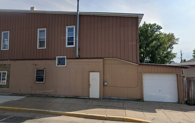 Building Photo - 26093 W Mondovi St