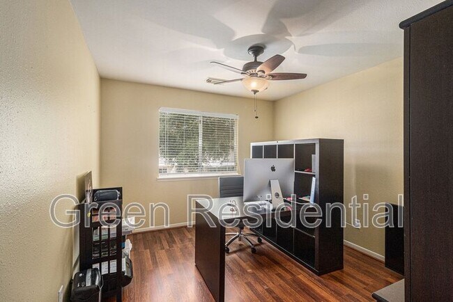 Building Photo - 11230 Sunshine Park Dr