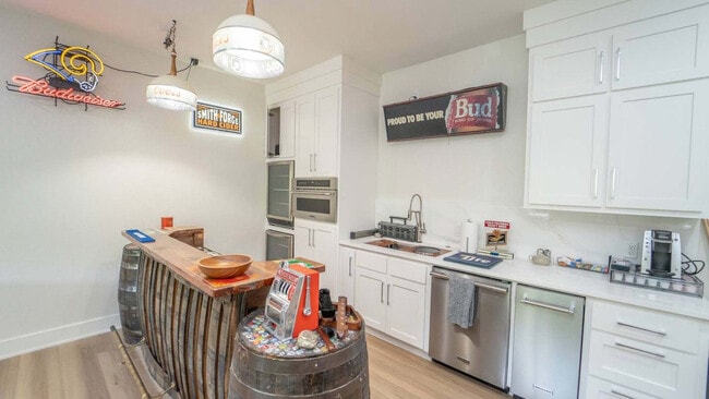 Building Photo - 10573 Jasper Ln