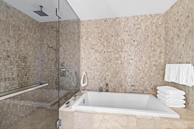 Building Photo - 88 SW 7th St