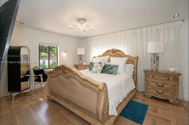 Building Photo - 45 SW 28th Rd