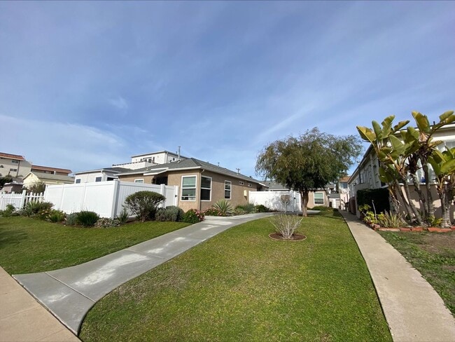 Building Photo - 4836 Pescadero Ave