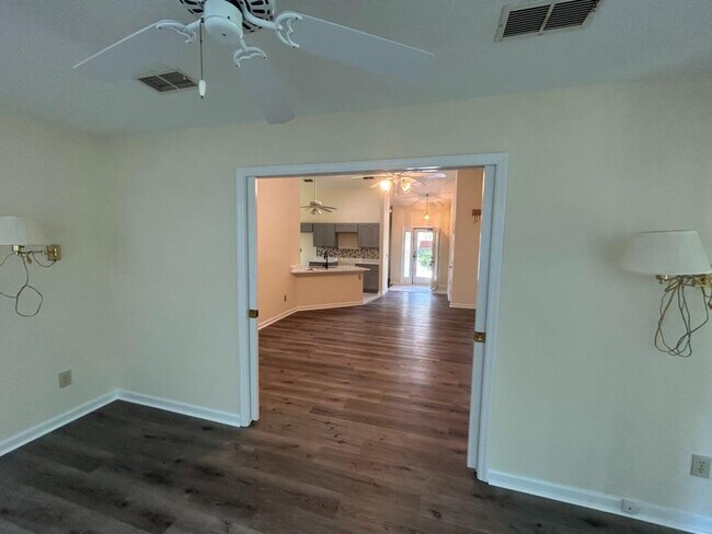 Building Photo - 1201 Formby Ct