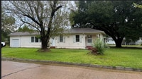 Building Photo - 101 Azalea Ave