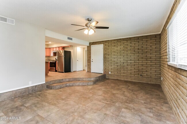 Building Photo - 1239 W Toledo St