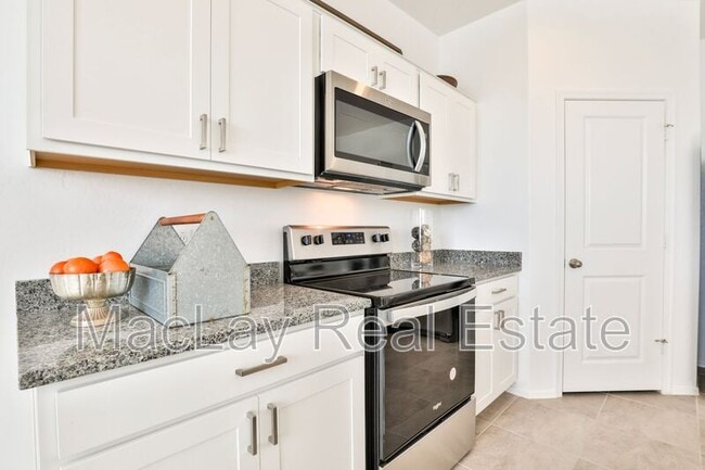 Building Photo - 1133 W Descanso Canyon Dr