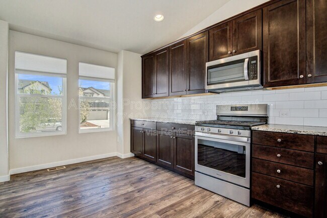 Building Photo - 2662 Shawnee Dr