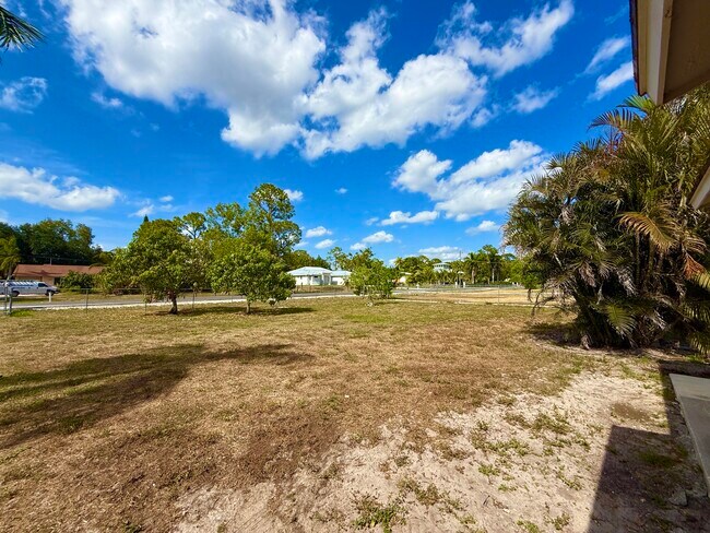 Building Photo - 16394 Pimlico Dr E