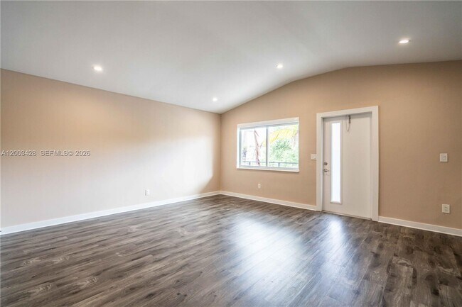 Building Photo - 2412 NE 26th St