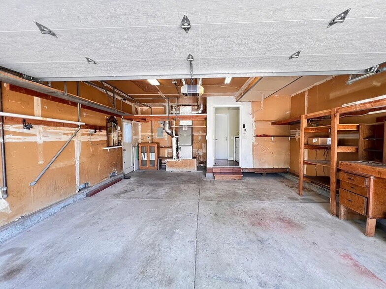 Building Photo - 6976 Claywood Way