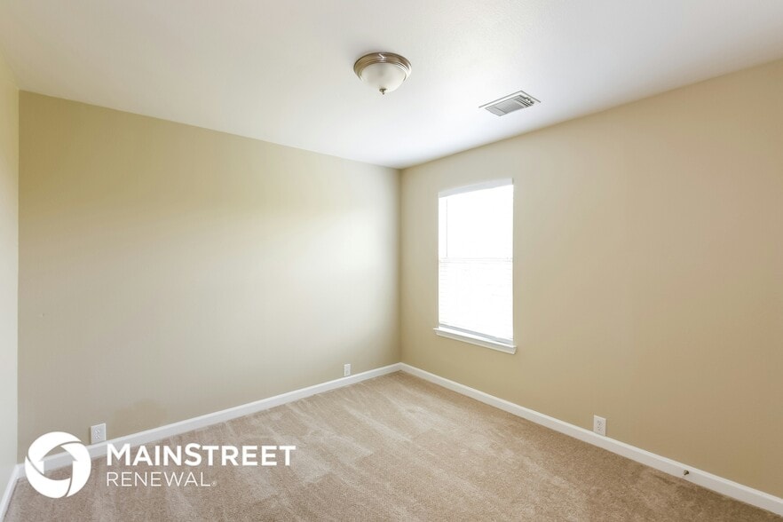 Building Photo - 8130 Rosespur Park