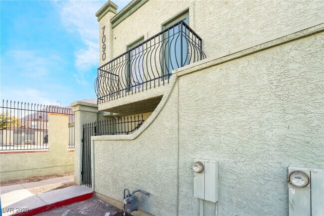 Building Photo - 7090 Burcot Ave