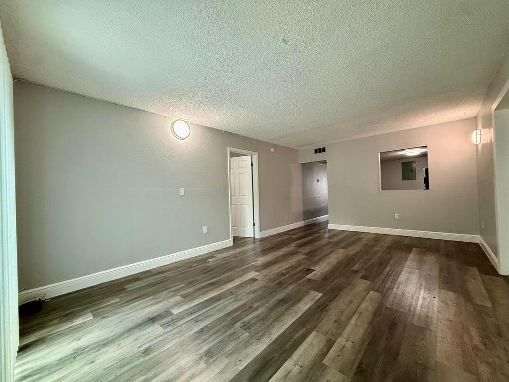 Building Photo - 726 SW 81st Ave