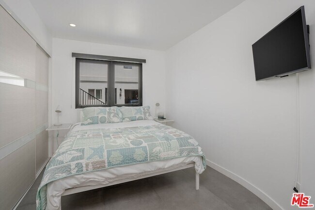 Building Photo - 4108 Highland Ave