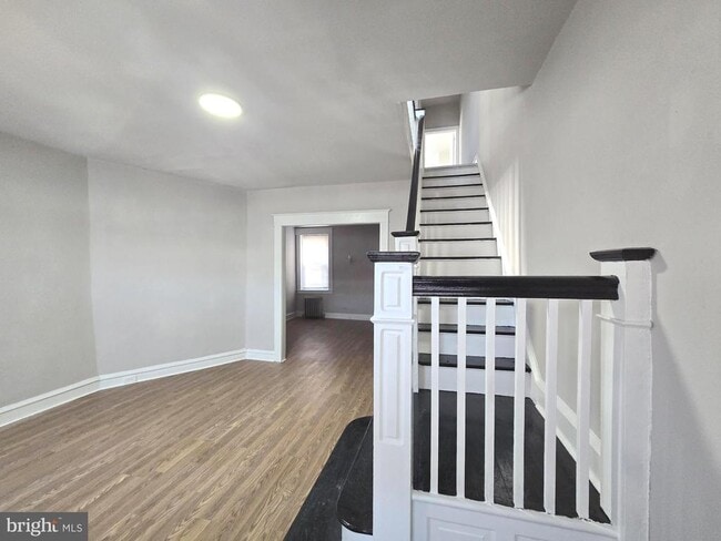 Building Photo - 204 W Duncannon Ave
